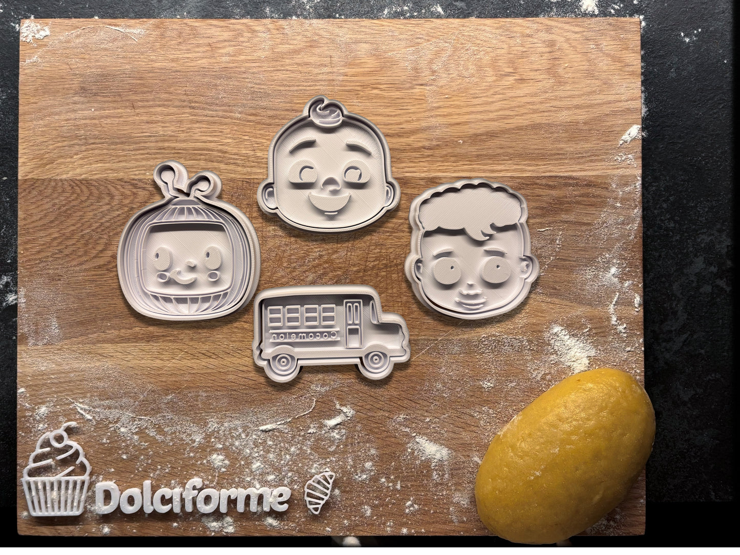 Set Tagliabiscotti di Cocomelon