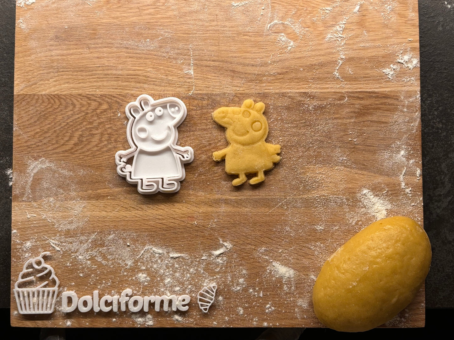 Peppa Pig Cookie Cutters w/ Stamps