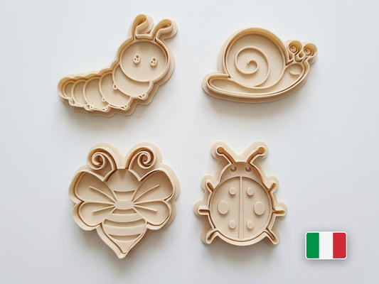 Set di 4 tagliabiscotti a forma di insetti: bruco, lumaca, ape e coccinella in PLA avorio