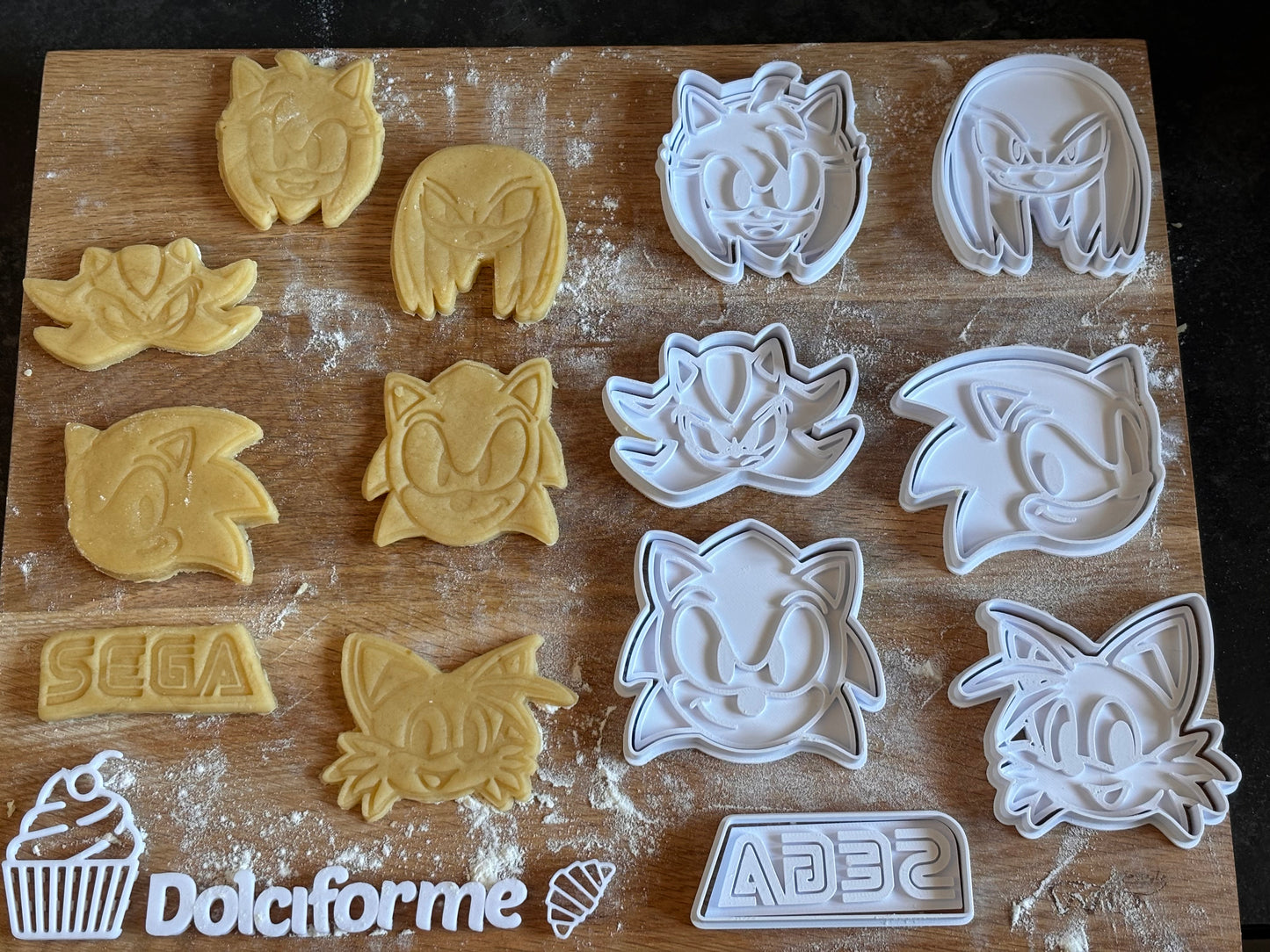 Sonic Cookie Cutters w/ Stamps