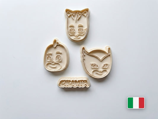 Set 4 tagliabiscotti PJ Masks - Catboy, Geco, Gufetta e logo